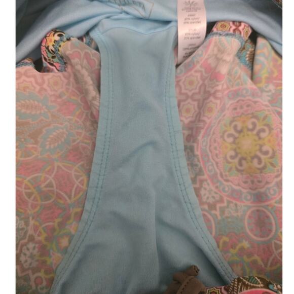 Athleta Pink Turquoise Yellow Athletic Walking Hiking Shorts Large - Picture 6 of 6